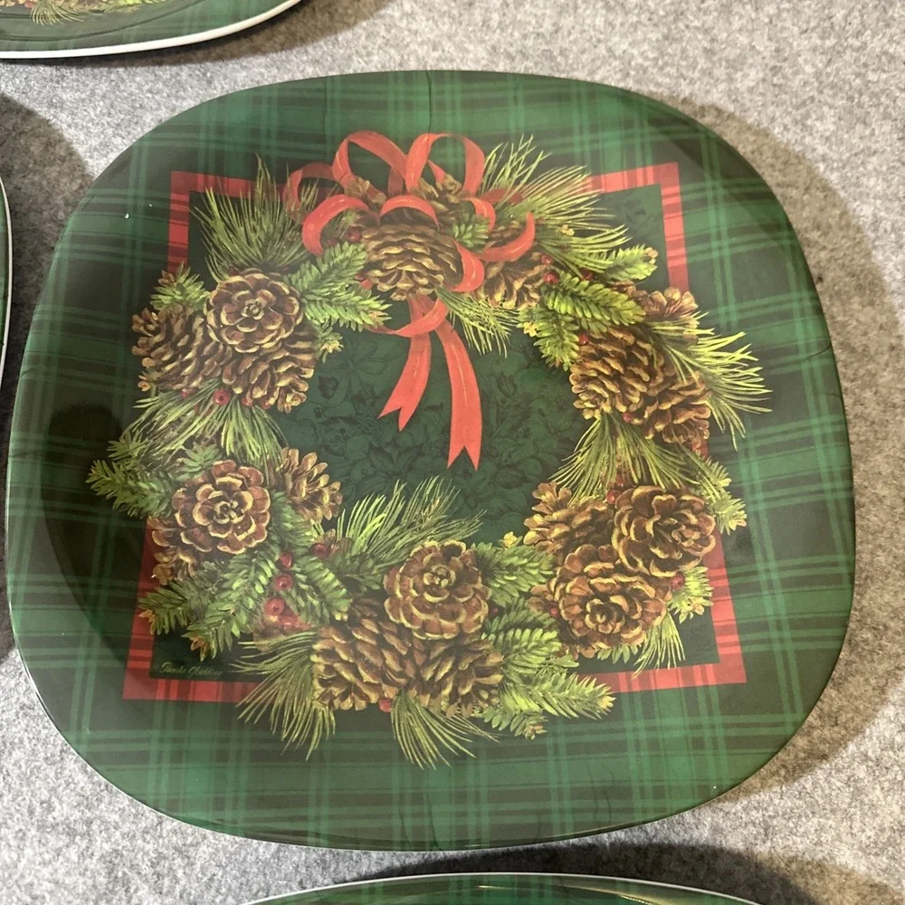 Vintage Keller-Charles Set Of 5 Holiday  Melamine  Plates Christmas Wreath